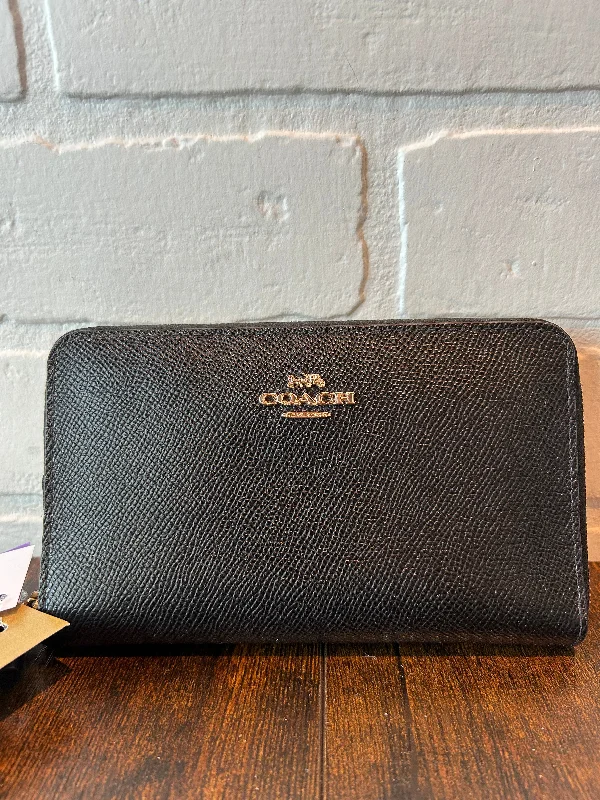 Wallet Designer By Coach  Size: Medium