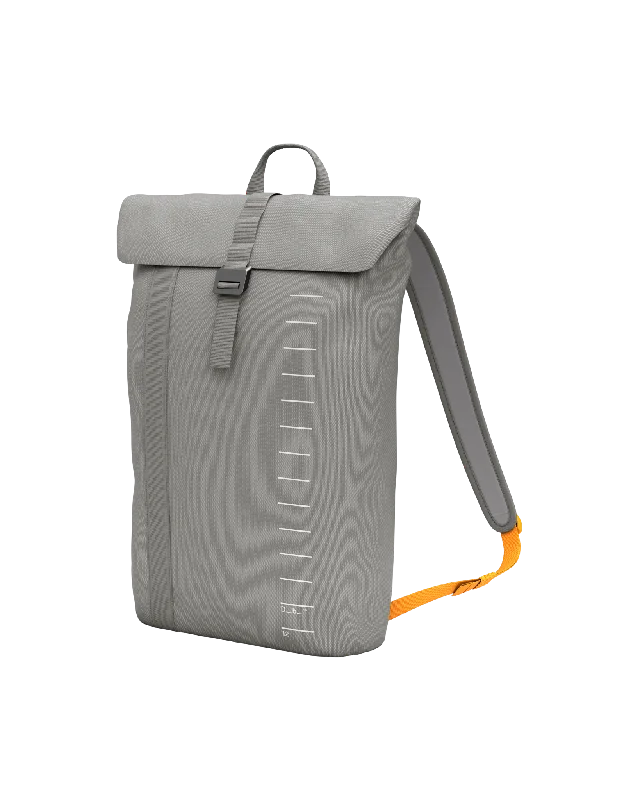 Essential Backpack 12L Sand Grey