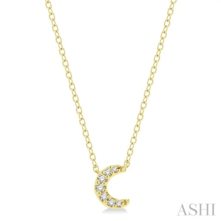 1/20 Ctw Crescent Round Cut Diamond Petite Fashion Pendant With Chain in 10K Yellow Gold