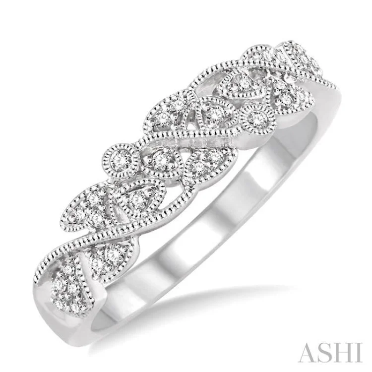 1/6 Ctw Round Cut Diamond Wedding Band in 14K White Gold