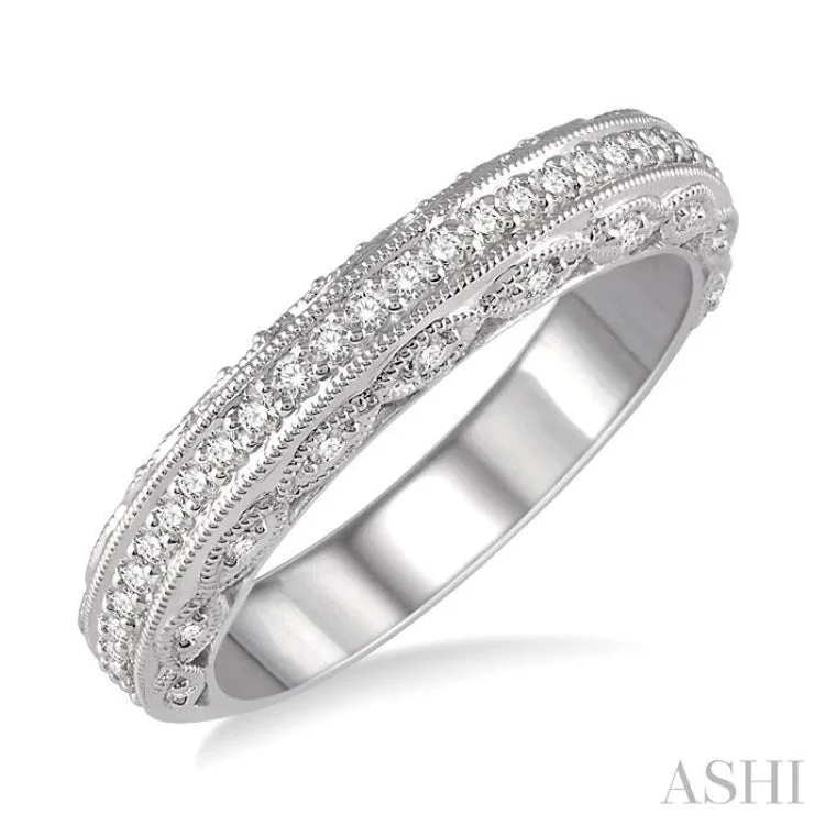 1/3 Ctw Round Cut Diamond Wedding Band in 14K White Gold