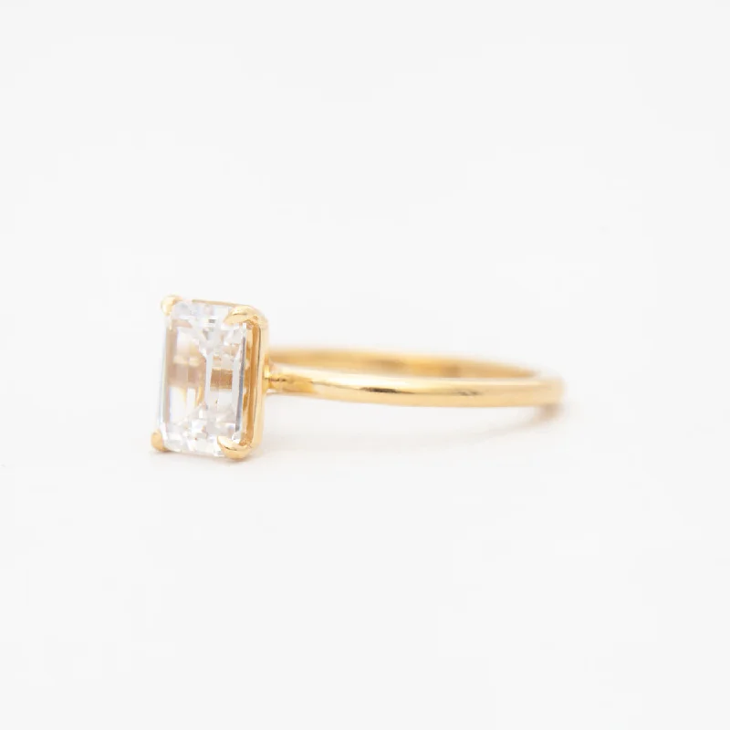 Emerald-Cut Coursière Solitaire