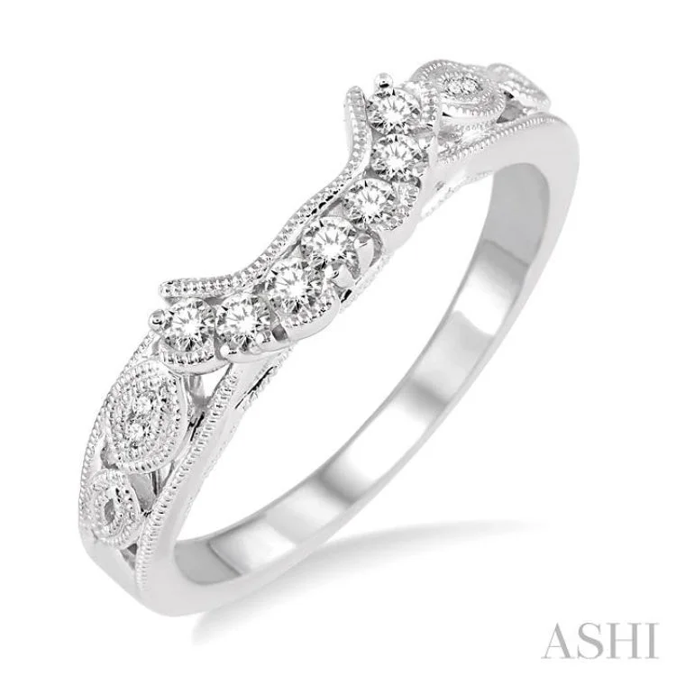 1/5 Ctw Round Cut Diamond Wedding Band in 14K White Gold