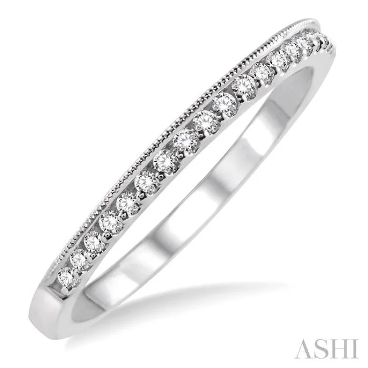 1/6 Ctw Round Cut Diamond Wedding Band in 14K White Gold