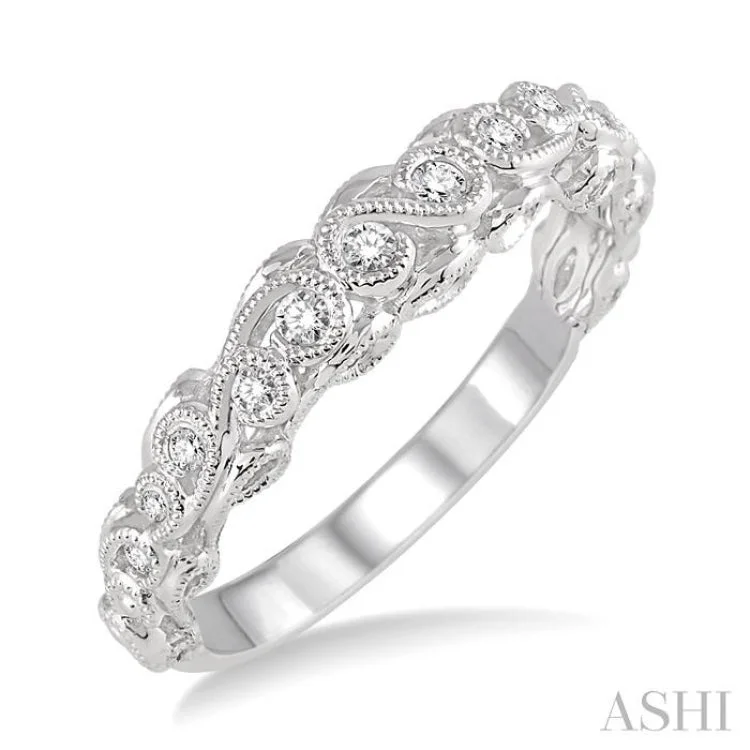 1/6 Ctw Round Cut Diamond Wedding Band in 14K White Gold