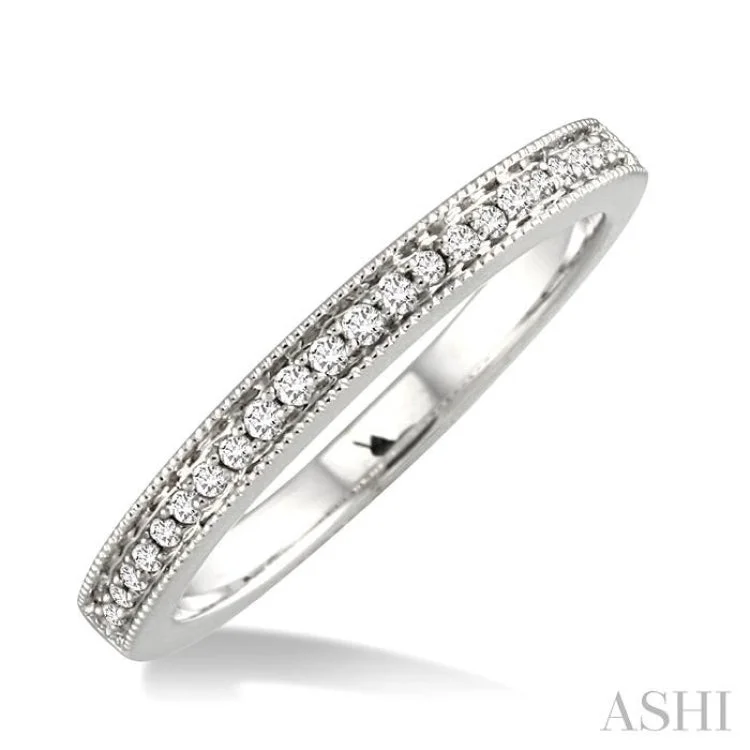 1/6 Ctw Round Cut Diamond Wedding Band in 14K White Gold