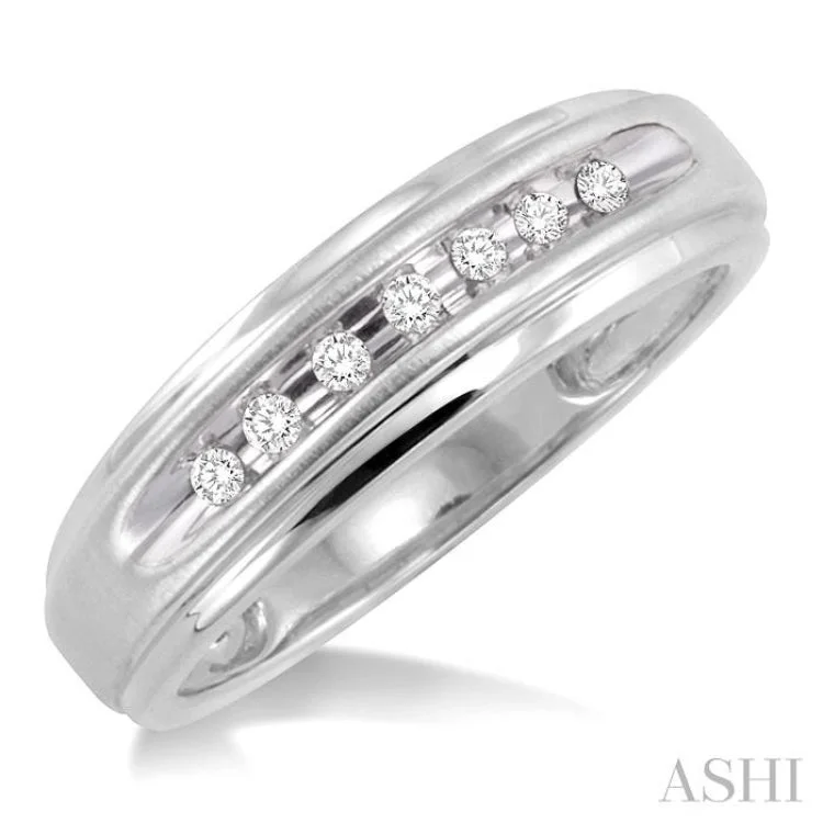 1/20 Ctw Round Cut Diamond Women's Ring in 14K White Gold