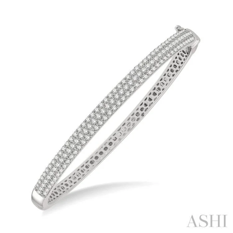 2 ctw Round Cut Diamond Fashion Bangle in 14K White Gold