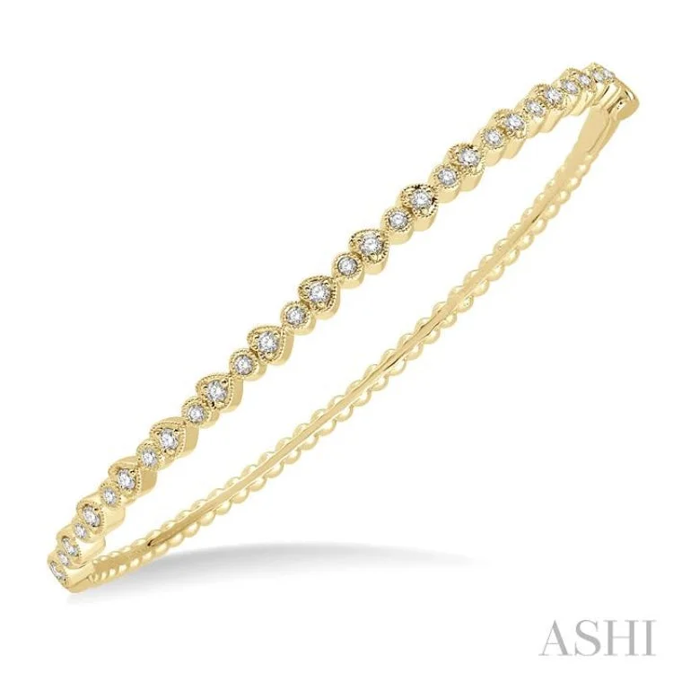 1/2 Ctw Round & Heart Shape Mount Stackable Diamond Bangle in 14K Yellow Gold