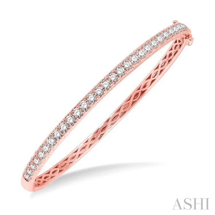 2 Ctw Round Cut Diamond Bangle in 14K Rose Gold