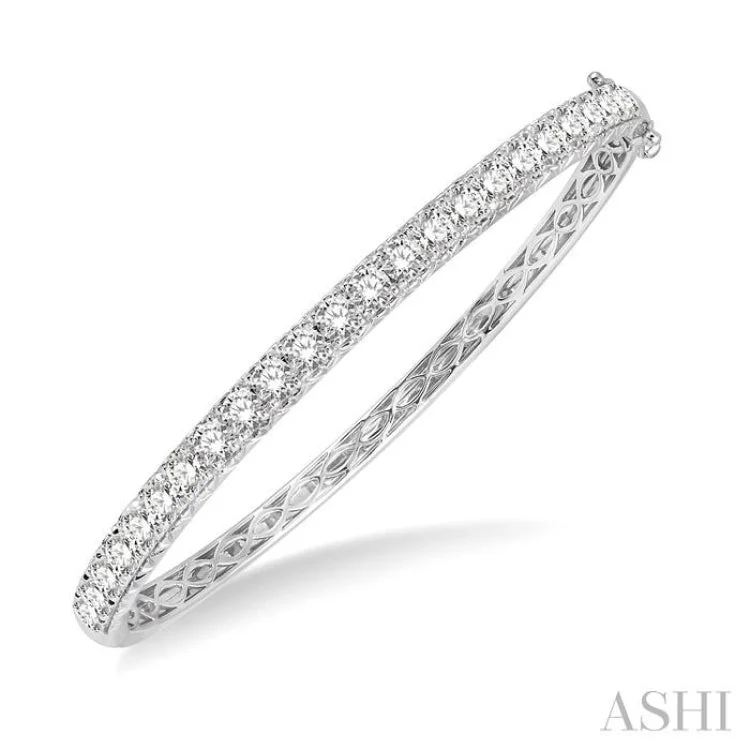 4 ctw Round Cut Diamond Bangle in 14K White Gold